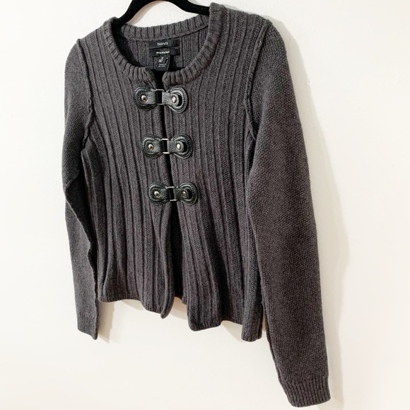 Tahari Merino Wool Blend Sweater with Snap Closure and Leather Detail Gray Black - Picture 2 of 7